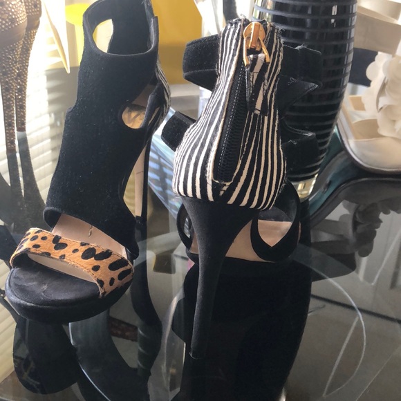 Shoes - Picture 3 of 4